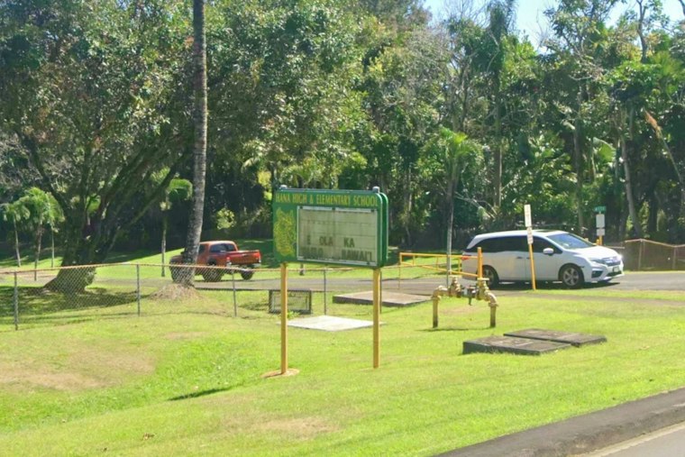 Hāna School Shuts Down as Flooding Swamps Piʻilani Highway, Strands Roads