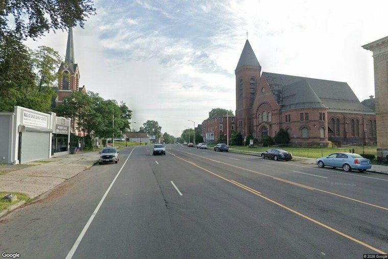 Hartford Police Suspect Main Street Hallway Stabbing; Victim Won't Talk