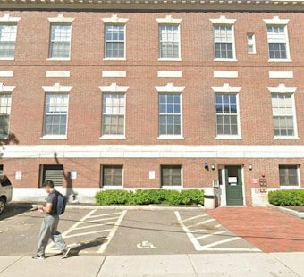 Harvard Dining Workers Vote 89% to Strike as Endowment Tops $68 Billion