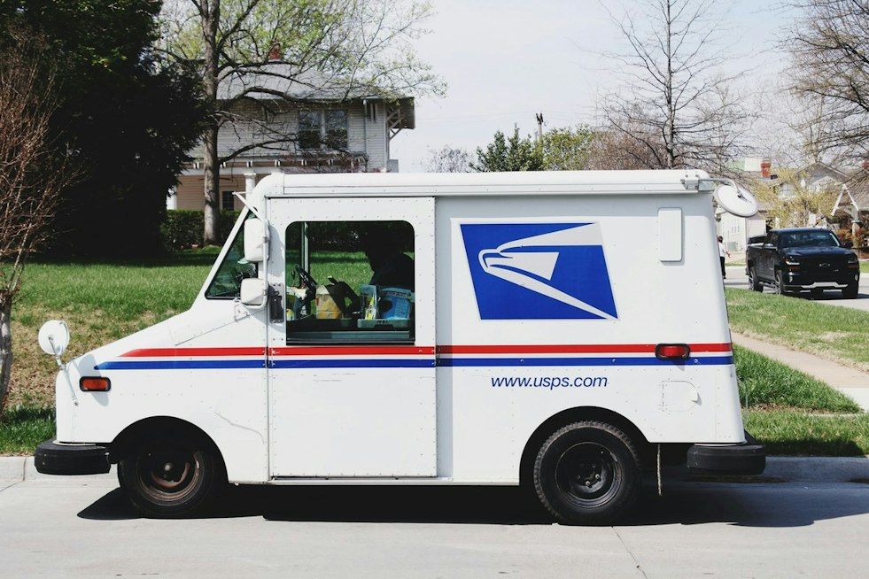 Hawaii Sellers Watch Orders Stall as USPS Shifts Packages to Slow Boat