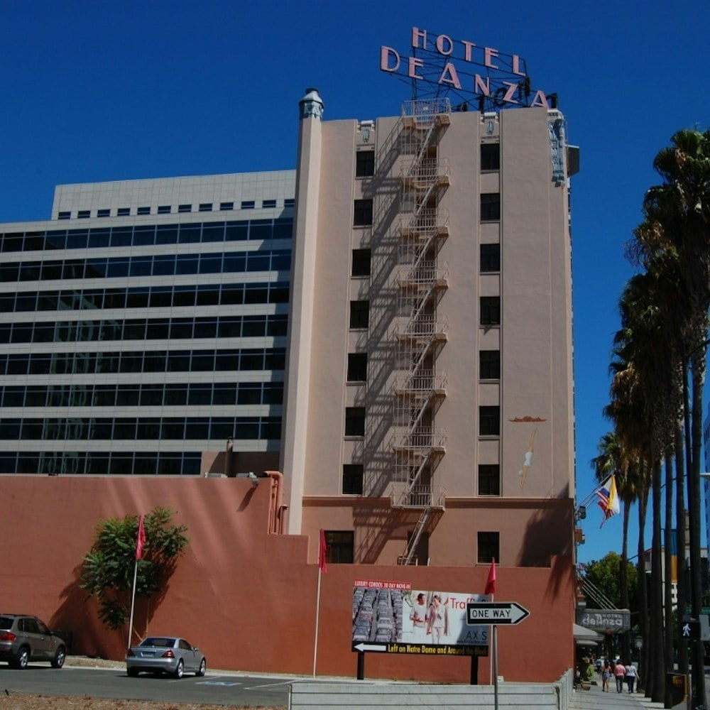 Hedley Club Reopens at San Jose's 95-Year-Old Hotel De Anza With Butter Chicken Hot Dog