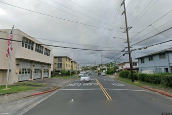 Helmetless Moped Rider, 62, Critically Hurt in Liliha Crash Near Bakery