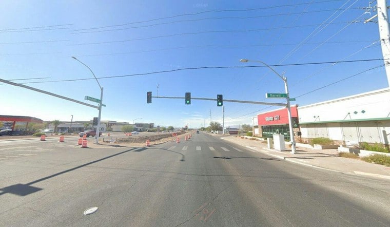 Henderson Driver Dies After SUV Veers Off Boulder Highway, Hits Light Pole