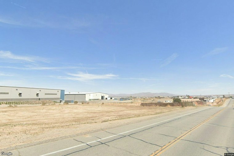 Hesperia Man Holds Wife, Co-Worker at Knifepoint, Threatens to Kill Both