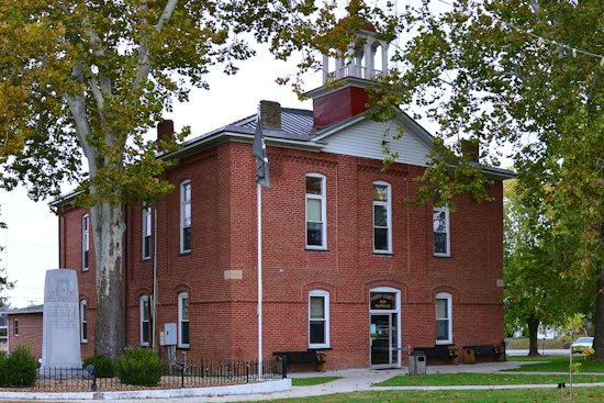 Hickory County Names Temp Treasurer as Indicted Official Sits in Jail