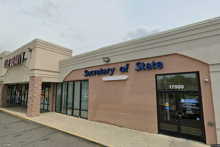 Highland Park Activist Accuses Benson, Gilchrist of Misusing State Resources
