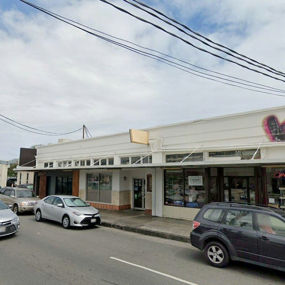 Hō‘ili‘ili Market Marks First Year as Farm Link’s Grocery and Deli