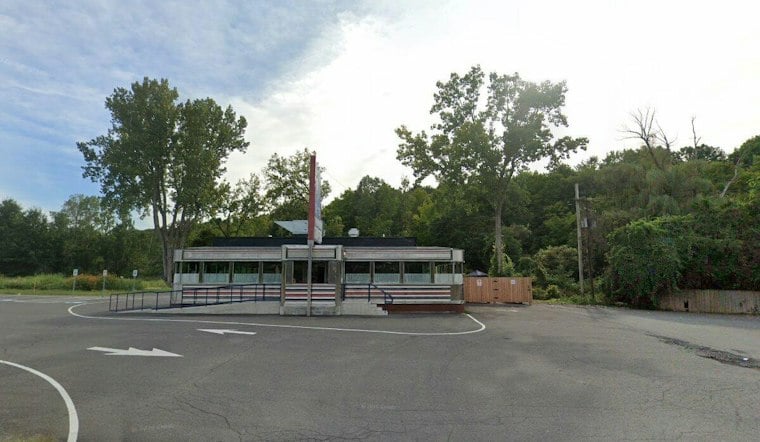 Hochul Hits Ancram Diner for Coffee Cake as Poll Leads Widen Over Blakeman