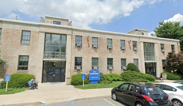 Hofstra Says It Owed No Duty to Bar Taker Who Went Into Cardiac Arrest