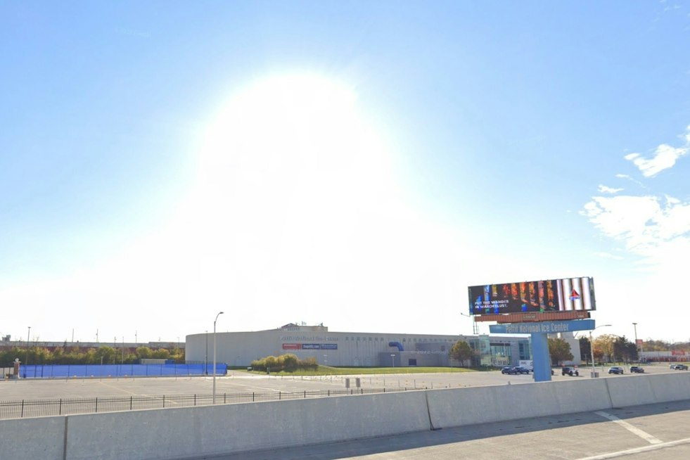 Hold Onto Your Hats, Milwaukee: Warm, Windy Tuesday Follows Sunny Start