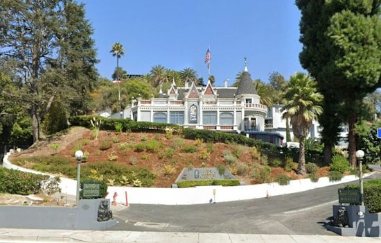 Hollywood Escape Artist To Dangle 90 Feet Above Magic Castle With No Airbag