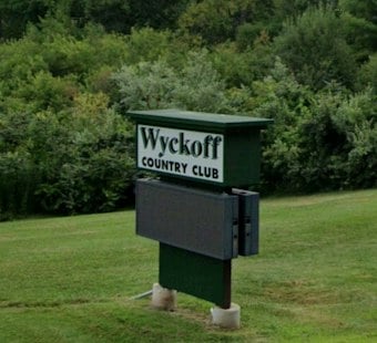 Holyoke's 128-Year-Old Wyckoff Golf Course Closing for 126-Home Subdivision