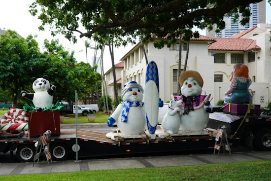 Honolulu City Lights Goes Country for 42nd Year With New Tunnel, Train Rides