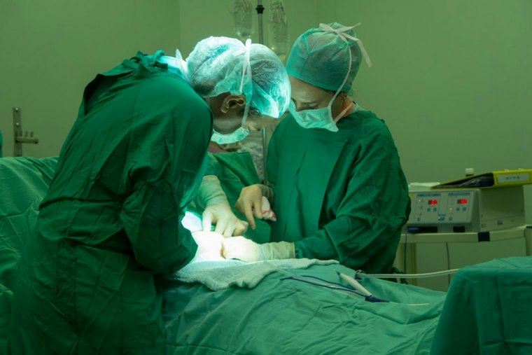 Honolulu Doctor's Decision to Wait Saved Her Stomach From Cancer Surgery