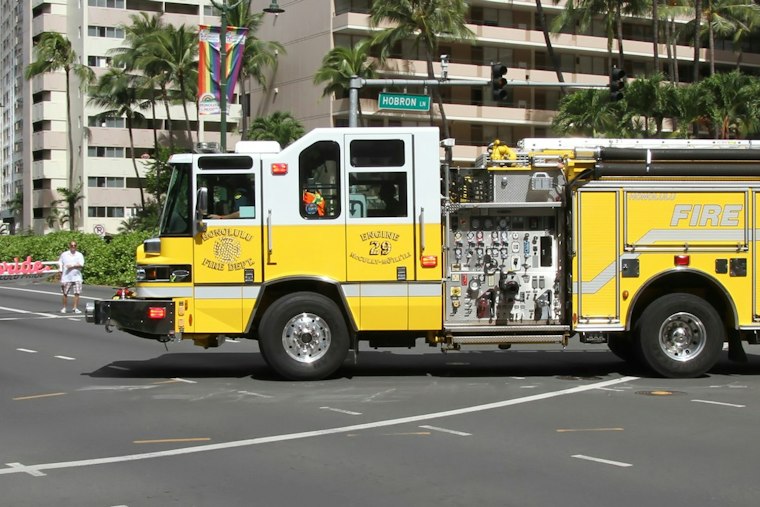 Honolulu Firefighters Pull Three From Burning Punchbowl Apartment
