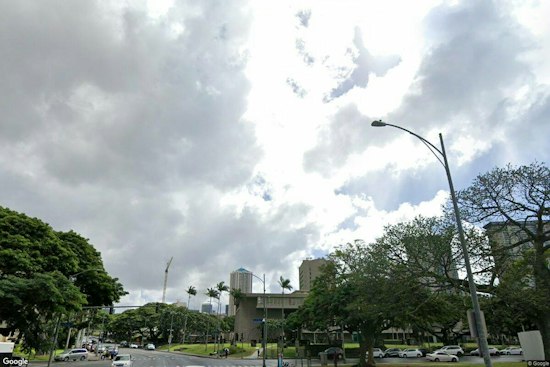 Honolulu Starts With Sprinkles, Ends With Sun as Trade Winds Whip In