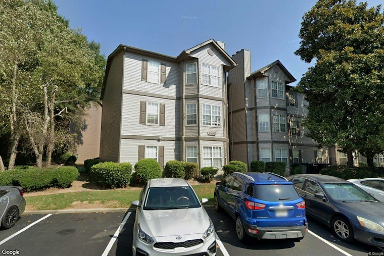 Hoover Fire Tears Through 12 Apartment Units Before Dawn, Everyone Escapes Unhurt