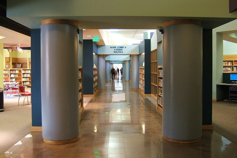 Hoover Library Throws 18-and-Up Rocky Horror Party With Prop Bags, Costume Contest