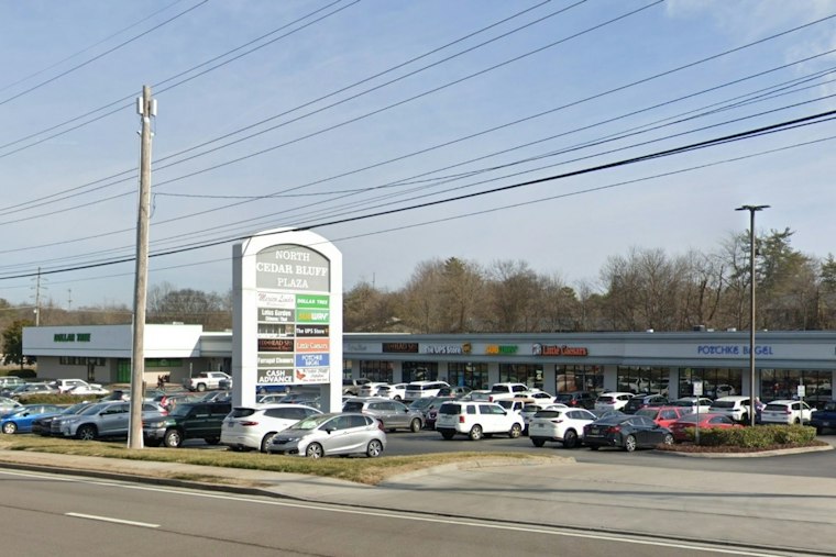 Hot Birds Hot Chicken Flies From Downtown Knoxville to a Cedar Bluff Strip Mall
