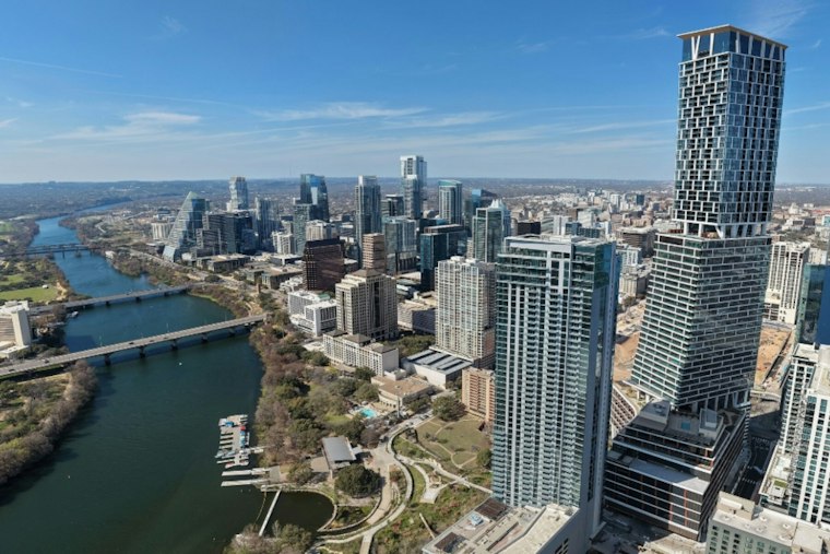 Hot Mess in Austin: 100-Degree Heat Index Until Friday Fall Flip