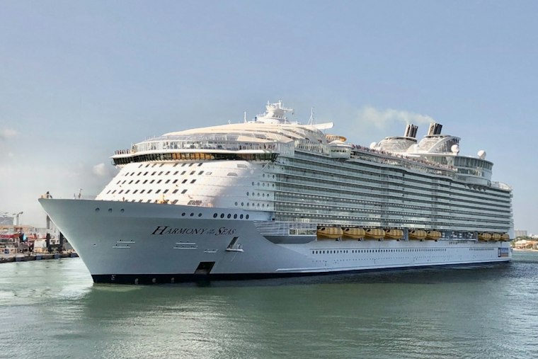 Hot Water Floods Harmony of the Seas Hallway, Port Canaveral Ship Still On Time