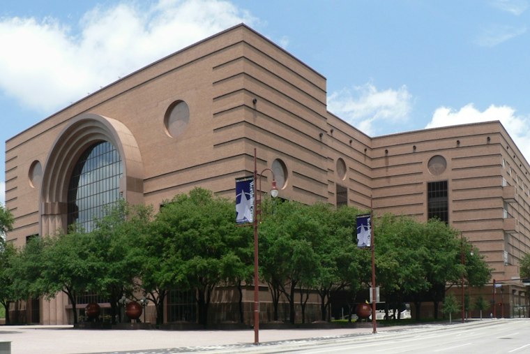 Houston Ballet's Nutcracker Returns With 300 Dancers; Sensory-Friendly Show Debuted in 2025