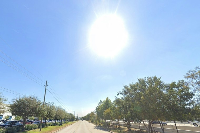 Houston Basks in Sunny, Dry Streak as Gulf Waters Turn Rough