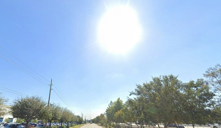 Houston Basks in Sunny, Dry Streak as Gulf Waters Turn Rough