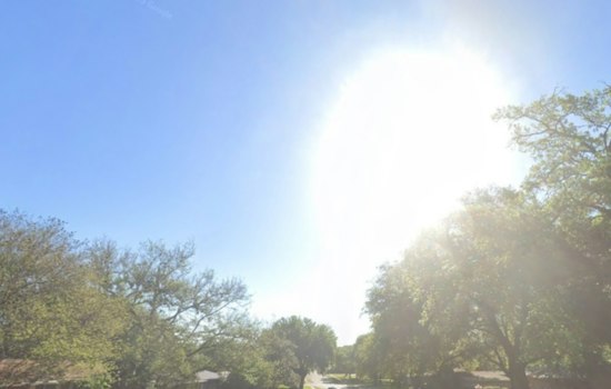 Houston Basks in Sunny Sunday Before Steamy 80s Take Over