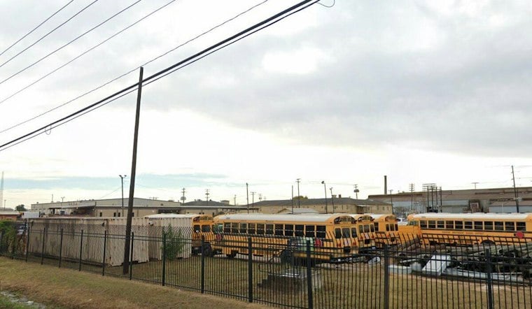 Houston Bus Driver Refuses to Drive Kids With Broken Brake Warning Light