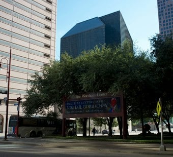 Houston Grand Opera Opens Season With Susannah, Honoring Carlisle Floyd at 100