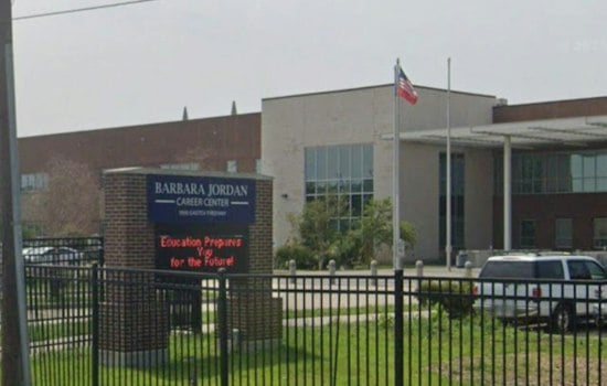 Houston ISD Teens Open Real Auto Shop, Fix Your Car for Class Credit