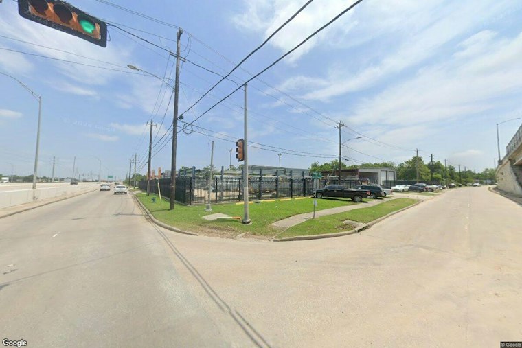 Houston Man Dies After Pickup Strikes Him Amid Roadside Fight on Parker Road