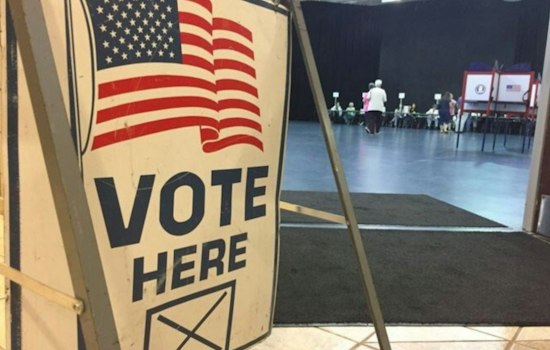 Houston’s Fourth ‘No Kings’ Rally Swaps March Signs for Early-Vote Push