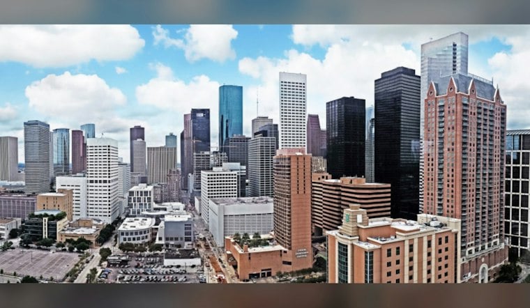 Houston’s Last Dry Blast: Sunny Weekend Sizzles Before Humidity, Storms Roll Back In