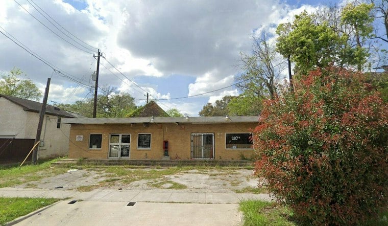 Houston Weighs Rule to Block New Gas Stations Near Homes in Residential Pockets