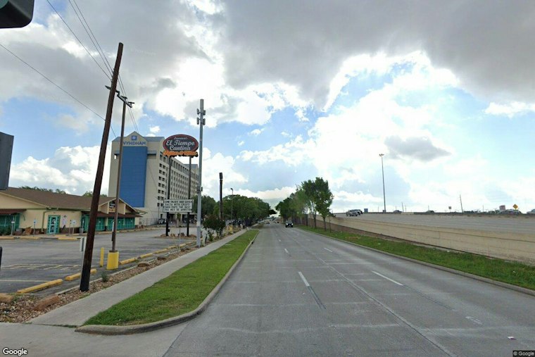 Houston Wrongful Death Suit Revived After Man Died Crossing 8 Lanes of I-610