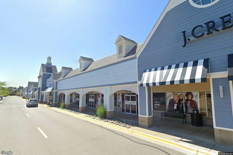 Howell Crafter's New Bloom Bar Lets Shoppers Build Mini Bead Bouquets