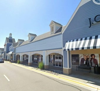 Howell Crafter's New Bloom Bar Lets Shoppers Build Mini Bead Bouquets