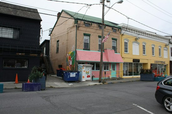 Hudson's Lil' Deb's Oasis Closes After 10 Years, $100K in Debt