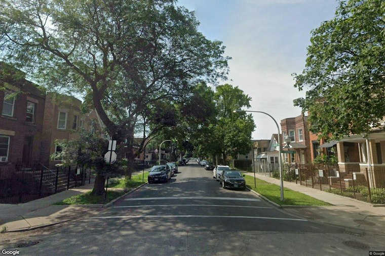 Humboldt Park Business Shooting Leaves Man, 31, Critical at Mount Sinai
