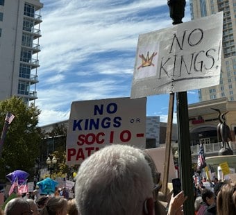 Hundreds Gather at Ocean Beach for No Kings Human Banner