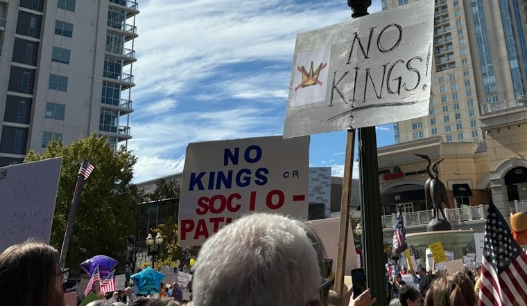 Hundreds Gather at Ocean Beach for No Kings Human Banner
