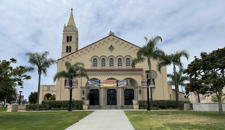 Huntington Beach Student Actors Tackle 230 Costumes for Massive ‘Phantom’ Run