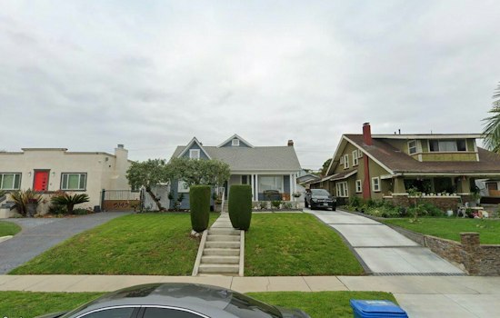 Hyde Park Structure Fire Injures Firefighter at Victoria Avenue Home