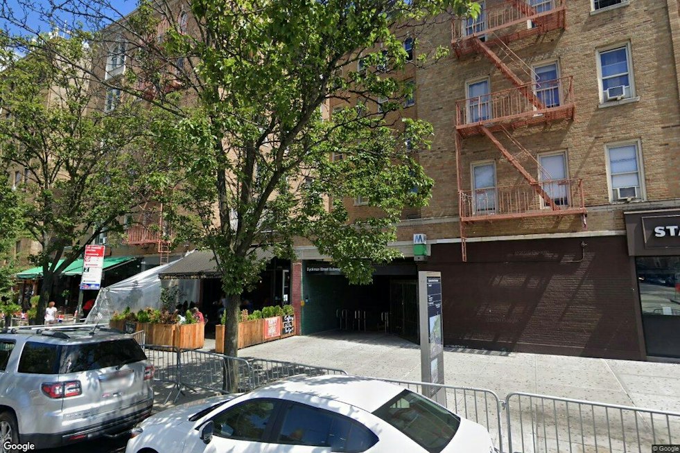 Inwood Merchants Push to Undo Dyckman Street's Car-Free Plaza They Once Backed