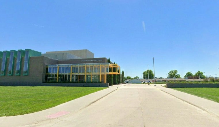 Iowa Rock 'n Roll Group Throws Free Concerts for Vets in 3 Cities