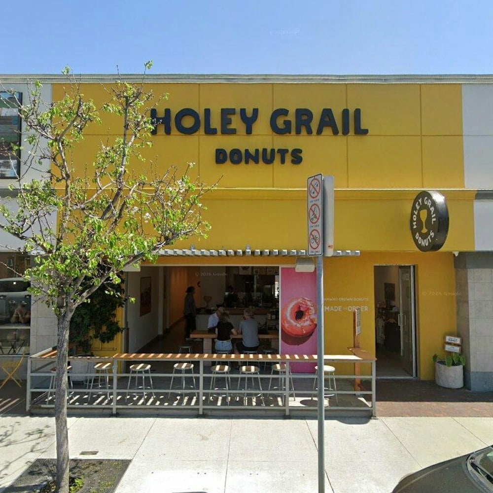 Italian Gelato Chain Bacio di Latte Eyes Belmont Shore's Former Holey Grail Spot