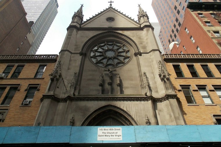 Italian Riviera Rooftop Lands Near Times Square at Sanctuary Hotel