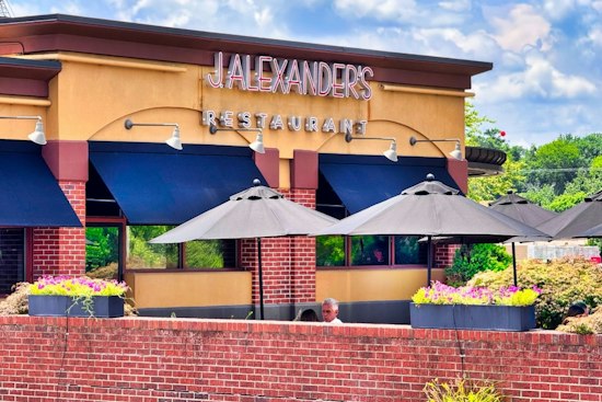 J. Alexander's Lands in Gilbert, Hiring 90 to 100 Workers for SanTan Village Debut